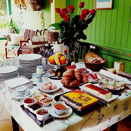 Coll Kır Evi *